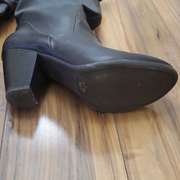 Scrunched brown boots - Picture 2 of 7